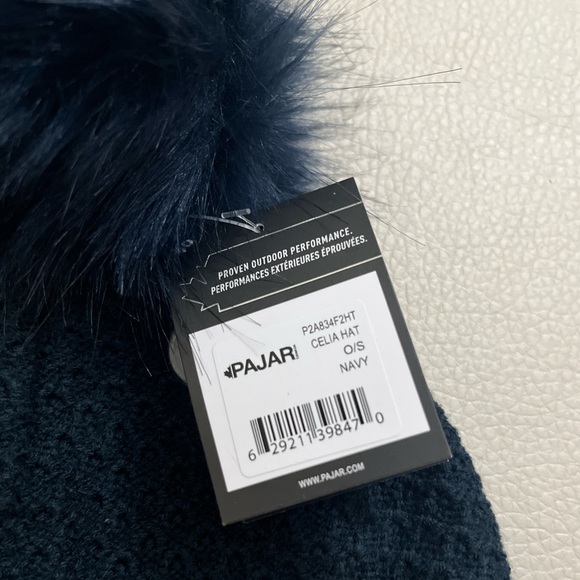 NWT - PAJAR Women’s Waffle Knit Removable Pom Pom Beanie - Picture 6 of 6